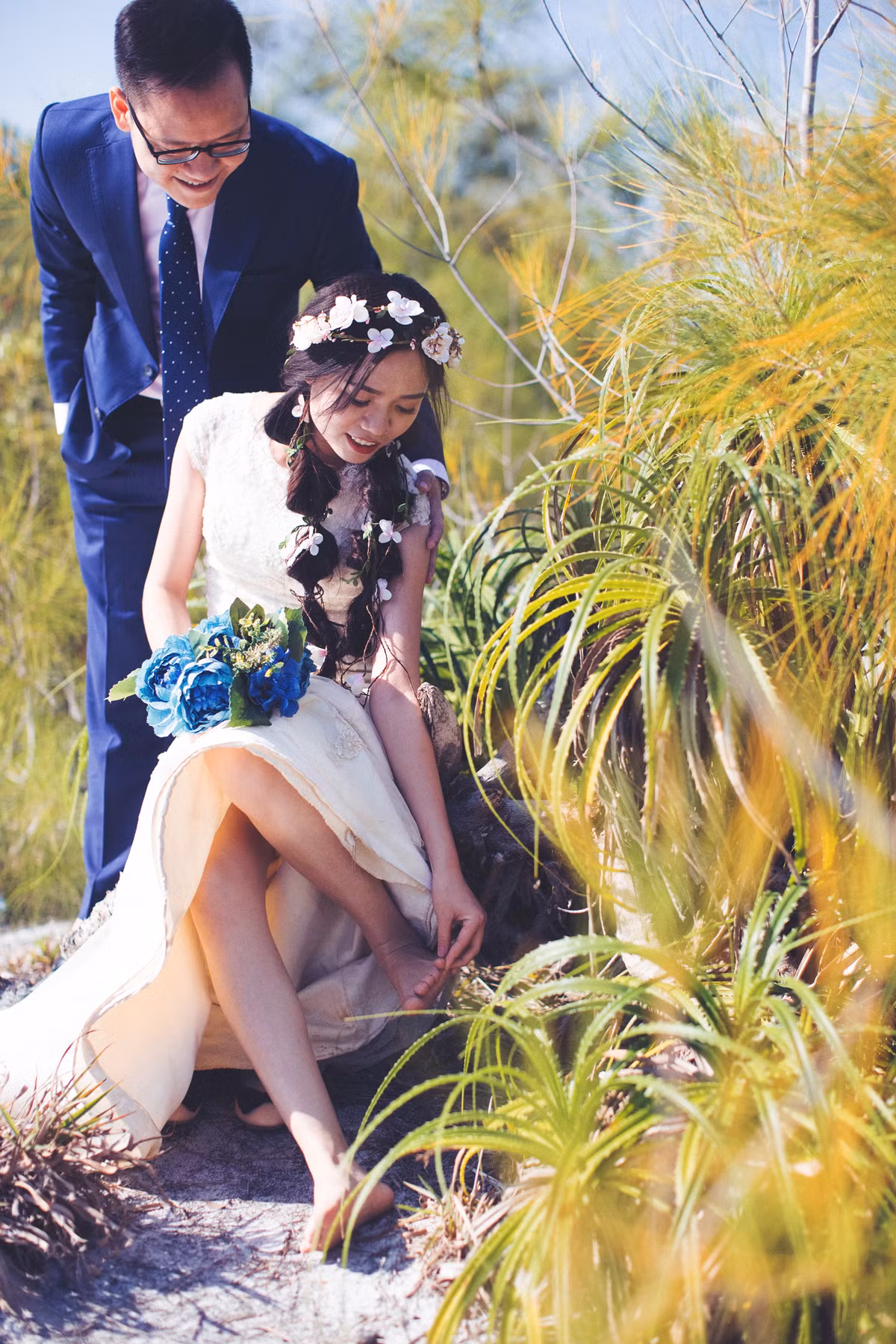 Chụp ảnh cưới trên biển mùa đông là một trong những lựa chọn được cho là táo bạo của các cặp đôi. Với Phương Thảo và Lê Pho, 2 ngày rong ruổi trên khắp đảo Quan Lạn Quảng Ninh và bãi biển Minh Châu có lẽ đã trở thành ký ức thật khó quên.