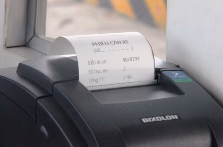 Xe quá tải hết đất sống trên cao tốc TP HCM-LT-DG - Hình 9 Xe qua tai het dat song tren cao toc TP HCM-LT-DG-Hinh-9