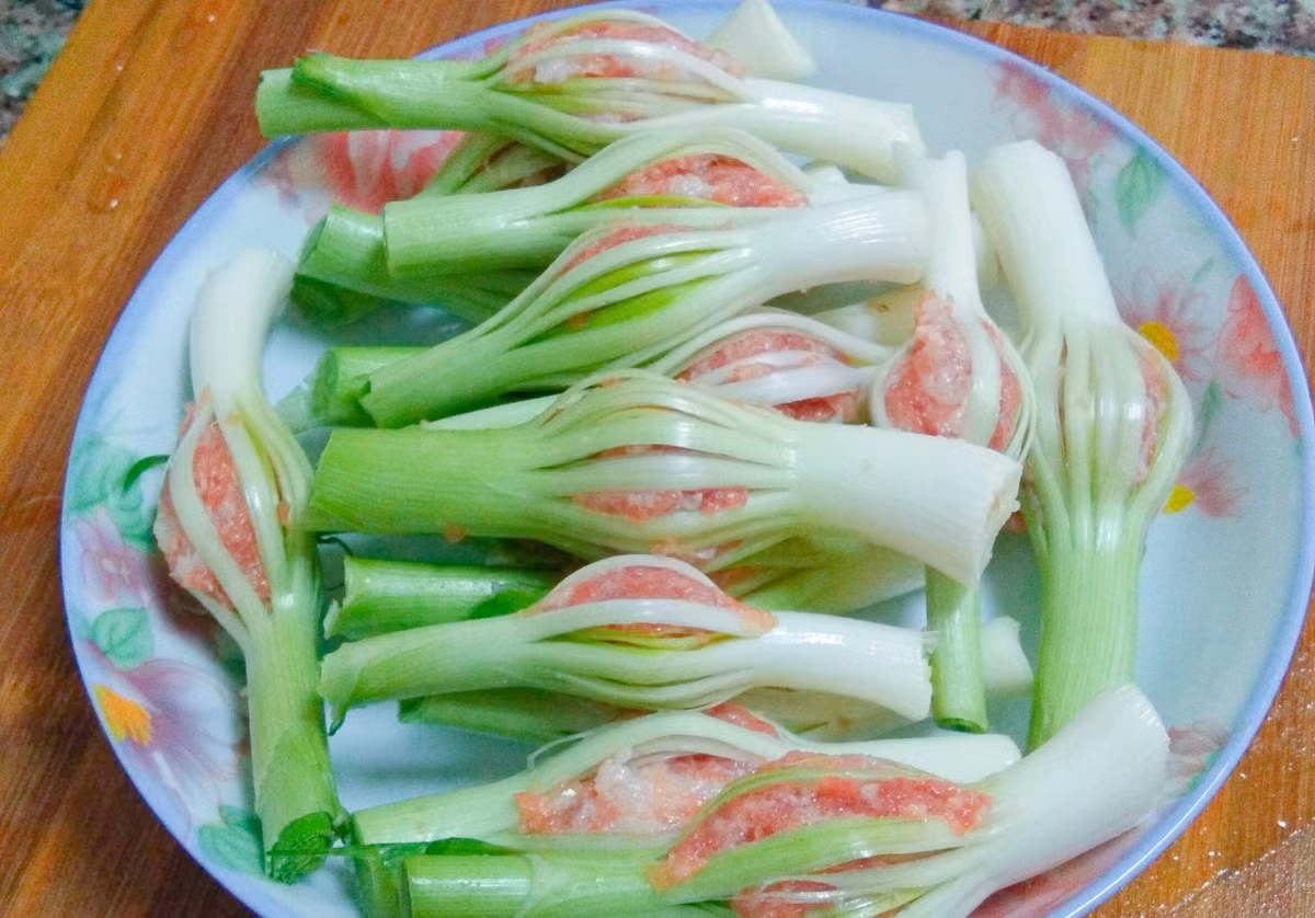  Món ngon lạ miệng lại đẹp mắt này chỉ từ hai nguyên liệu chính là thịt và tỏi tây, giúp bạn đủ chất, tốt cho sức khỏe, lại lạ mắt khiến bất cứ ai cũng phải trầm trồ.