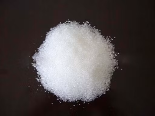 Tương tự, Sulfoxylate là chất có tác dụng tẩy trắng nhưng vẫn thường bị bắt gặp trong các thực phẩm chế biến từ gạo và mì. Ảnh: googleusercontent.