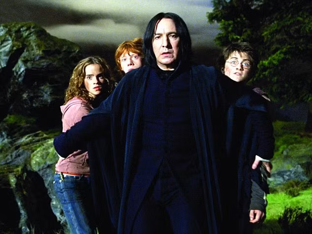Trước khi qua đời ngày 14/1, Alan Rickman còn có kế hoạch sẽ tham gia buổi nói chuyện tại trường cũ Latymer Upper tại Hammersmith. Ngoài ra ông còn tham gia hai bộ phim là Eye in the Sky và Alice Qua Glass Looking dự kiến sẽ phát hành trong năm nay. 