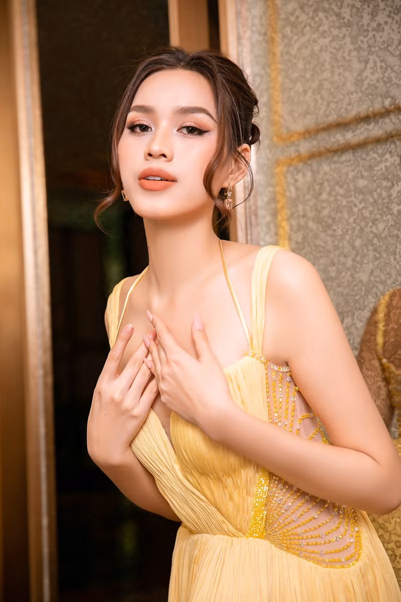 Đương kim Hoa hậu Việt Nam Đỗ Thị Hà sẽ trao vương miện cho người kế nhiệm.