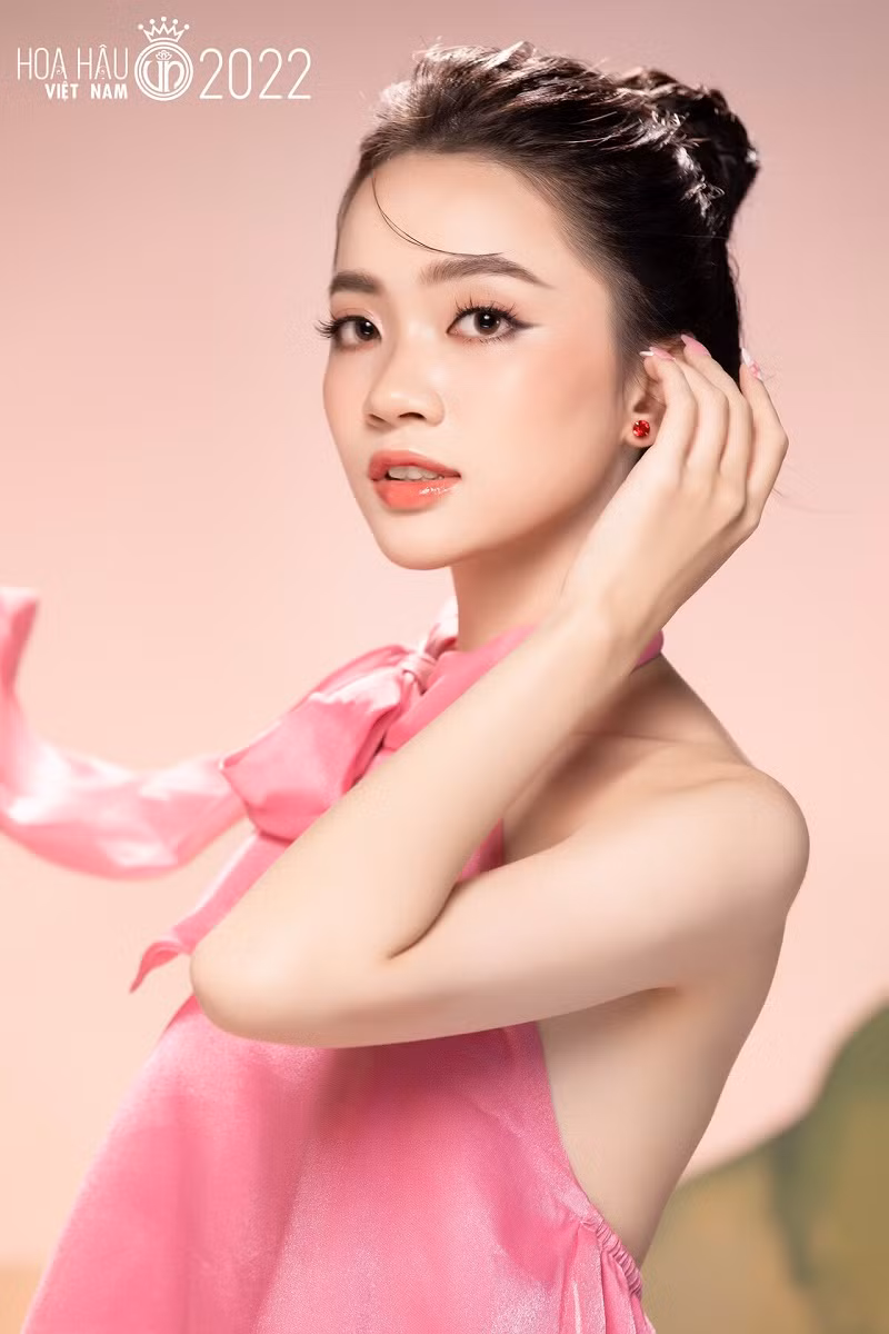 Những cô gái xinh đẹp với vẻ quyến rũ gây thương nhớ cho người hâm mộ.