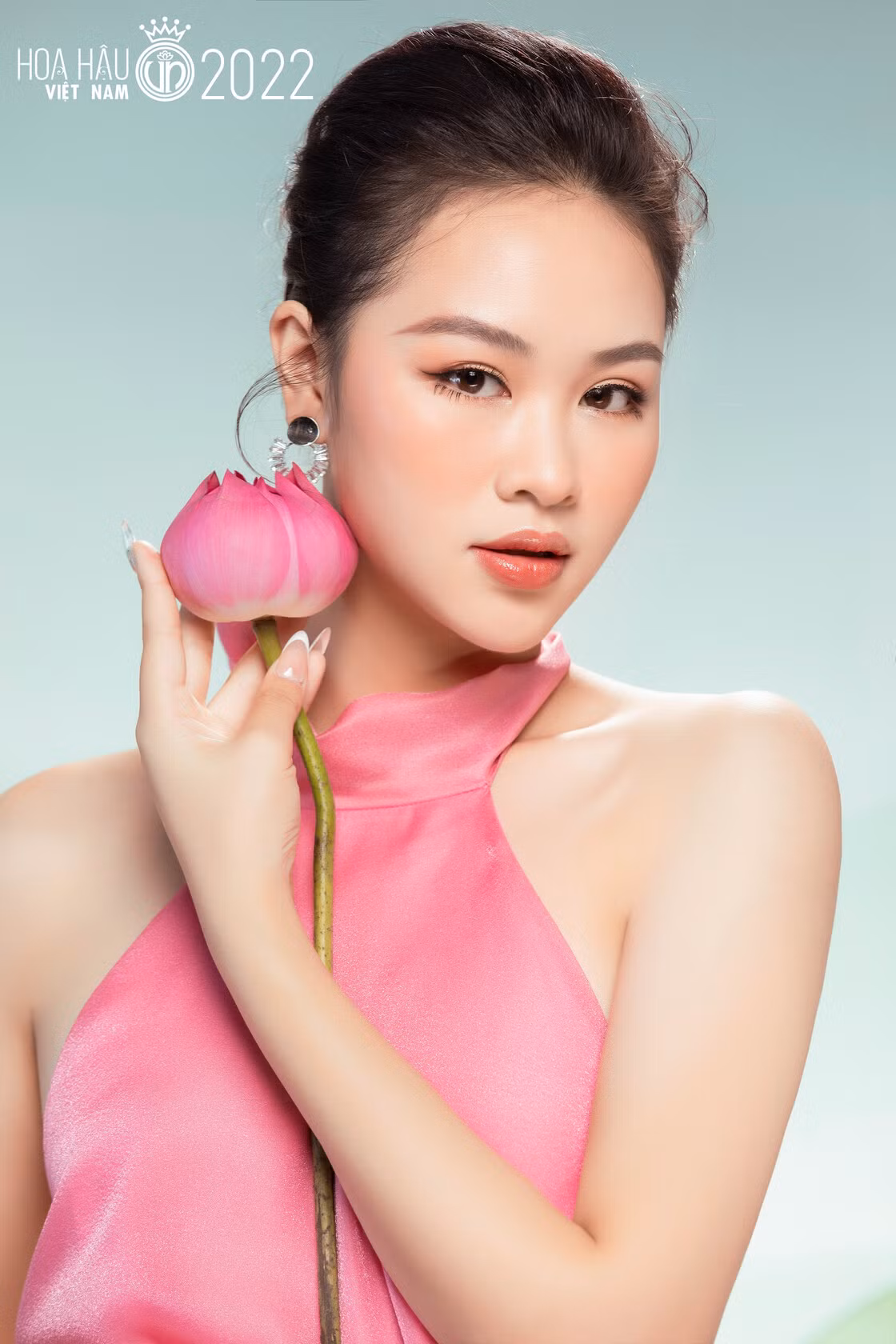 Thí sinh Hoa hậu Việt Nam 2022 đang trong quá trình tập luyện các kỹ năng catwalk, tạo dáng, giải phóng hình thể, phong thái,… để chuẩn bị sẵn sàng cho đêm thi Chung khảo toàn quốc được diễn ra tại Nhà thi đấu Phú Thọ.