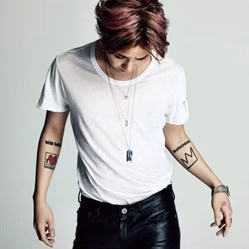 Nhung hinh xam giong nhau cua Son Tung va G-Dragon-Hinh-2
