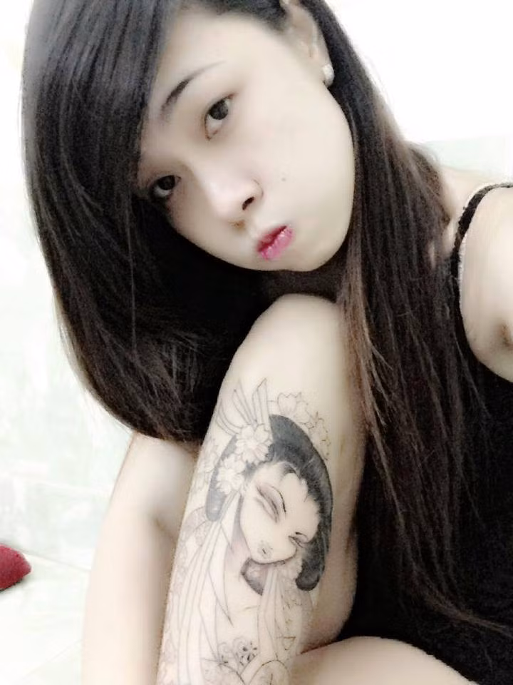 Nói về những hình xăm trên nghệ thuật trên cơ thể, cô gái Sài Gòn cho biết cô rất trân trọng, đam mê chúng.