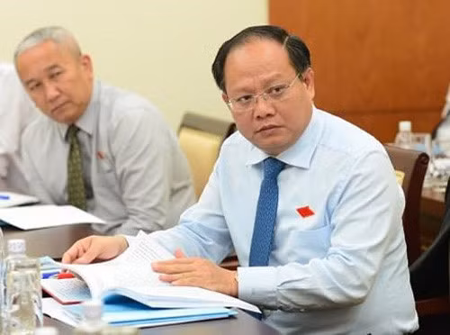 Vi pham cua ong Tat Thanh Cang rat nghiem trong, phai xem xet ky luat