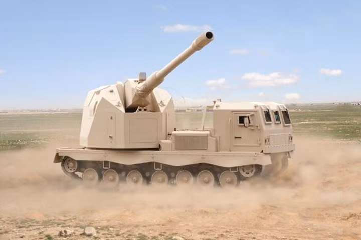 Tầm hoạt động của pháo tự hành này là 500km. Ảnh: armyman.