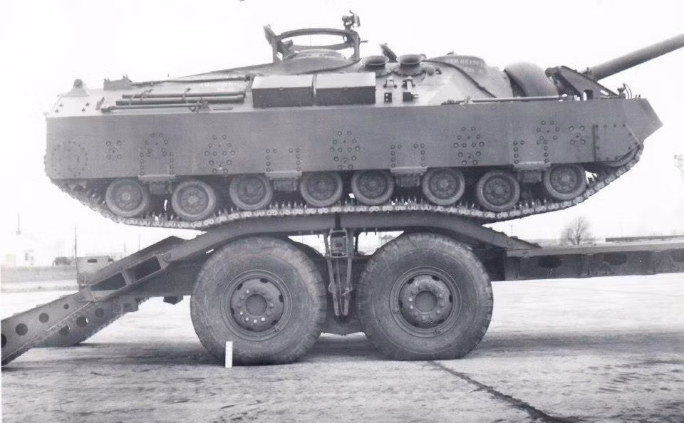 Chiếc T28 này đã được đưa về tái khôi phục lại, tháo bỏ vũ khí (chỉ để lại nòng pháo) và được trưng bày ở bảo tàng Kỵ binh Thiết giáp Patton của Mỹ ở Kentucky. Nguồn ảnh: Archive.