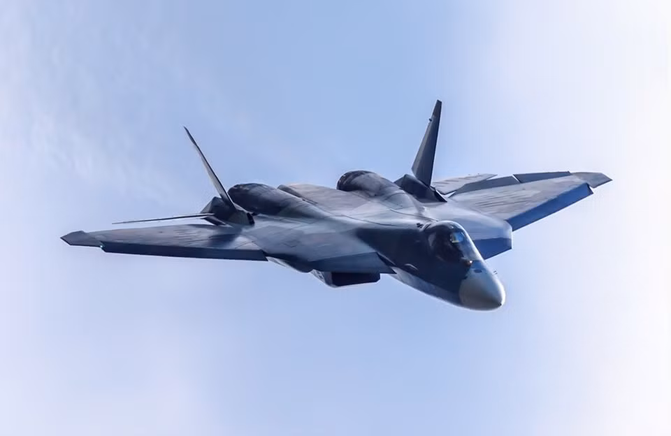 Bằng chứng khiến Mỹ có thể tự tin cho rằng Su-57 sẽ trở thành một quả bom xịt đó là dù đã đổ rất nhiều tiền vào dự án này, xong Ấn Độ vẫn quyết định sẽ tìm kiếm một cơ hội được tiếp cận với công nghệ của F-35 trong tương lai sau khi nhận ra lời hứa hẹn của Su-57 là quá xa vời và thiếu thực tế. Nguồn ảnh: BI.