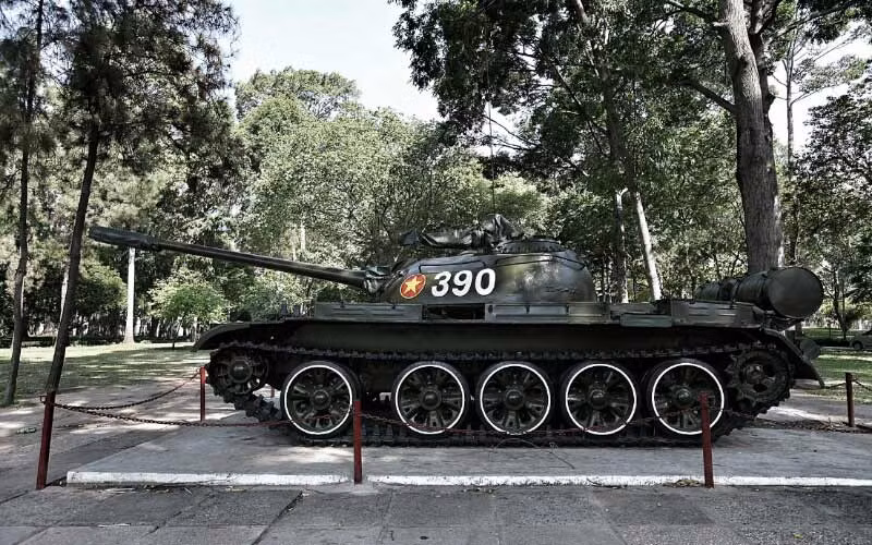 Theo nhiều tài liệu còn sót lại, chiếc Type 59 huyền thoại này đã được Trung Quốc viện trợ cho Việt Nam vào năm 1969. Nguồn ảnh: Baomoi.