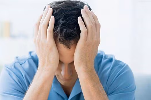 Nếu như bạn bị táo bón thường xuyên, phân sót sẽ đè nén cơ thể trong thời gian dài, như vậy sẽ dẫn tới máu ở tiền liệt tuyến của nam giới tắc nghẽn, làm bệnh viêm tiền liệt tuyến nghiêm trọng hơn.
