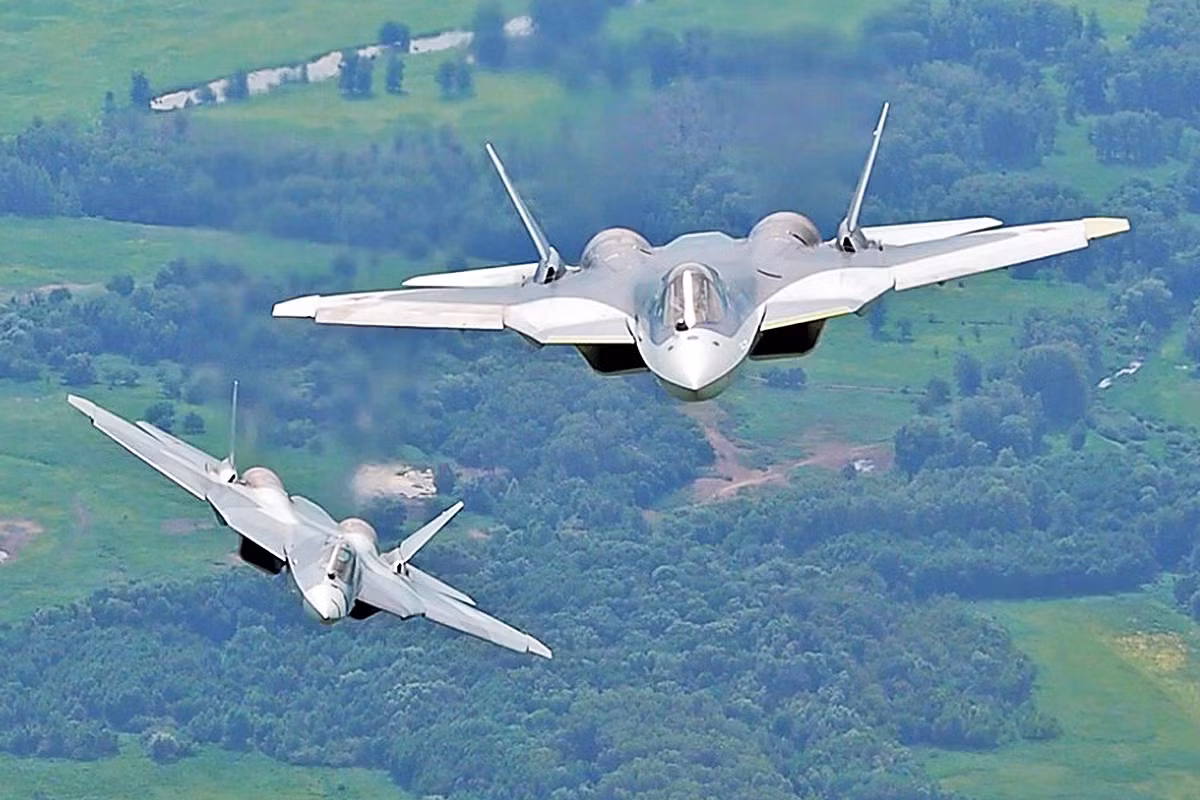 Tuy nhiên, phía Nga vẫn hết sức ca ngợi Su-57, truyền thông Nga đưa tin rằng, tổng cộng 76 chiếc Su-57 đã được đặt hàng cho Không quân Nga, có thể đủ trang bị cho bốn trung đoàn, đủ để thấy sự tự tin của quân đội Nga khi đối phó với những đối thủ vây quanh Nga, đang được trang bị hàng loạt máy bay thế hệ thứ 5 như F-35 và làm cho các nước phương Tây phải nín thở.