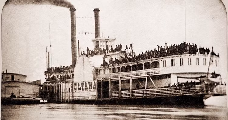 Ngày 27/4/1865, tàu hơi nước chở khách SS Sultana của Mỹ gặp thảm kịch tồi tệ. Một trong 4 nồi hơi của con tàu phát nổ, khiến toàn bộ tàu bị phá hủy và chìm gần Memphis, Tennessee.