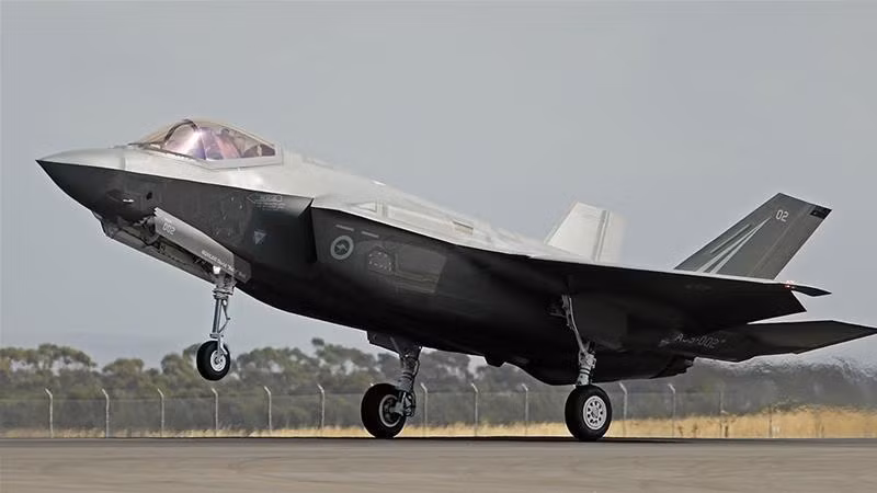 Sau một năm đồn đoán về những gì sẽ xảy ra với những tiêm kích F-35 của Thổ Nhĩ Kỳ sau khi nước này bị loại khỏi chương trình sản xuất tiêm kích tàng hình đa nhiệm F-35 vào năm ngoái, Bộ Quốc phòng Mỹ vừa đưa ra câu trả lời dứt khoát.