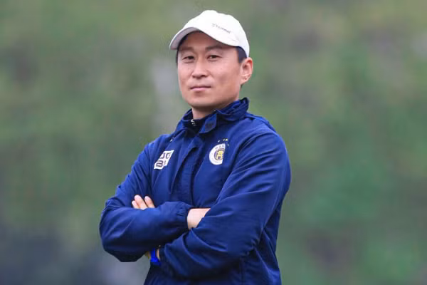 Dai gia V-League nham dong huong thay Park ngoi ghe HLV truong