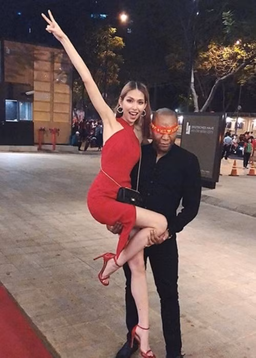 Trước Michael Trương, Thùy Dương hẹn hò doanh nhân người Mỹ Keenan.