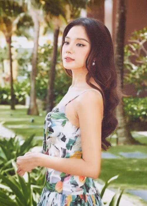 Cô liên tục làm người mẫu tại các chương trình thời trang lớn.