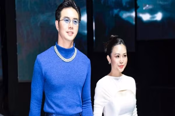 Chong MC Thuy Linh VTV: 2h sang van tap dan chuong trinh cung vo-Hinh-2