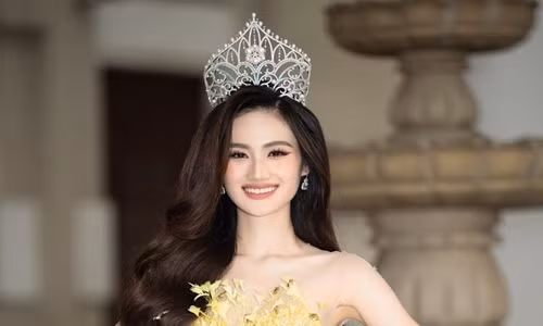 Neu Hoa hau Y Nhi bi tuoc vuong mien, ai la nguoi the ngoi?