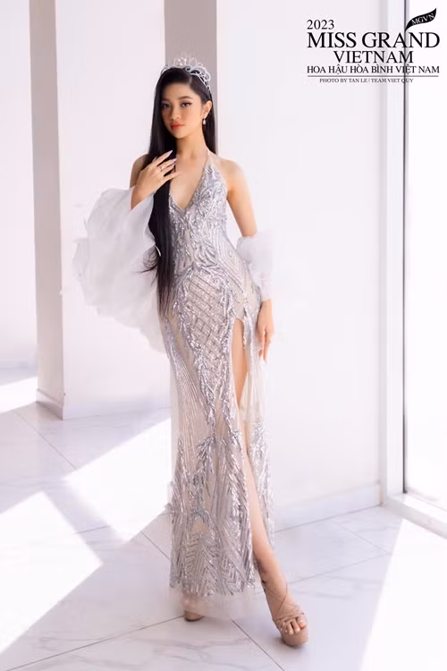 19 tuổi, Minh Kiên muốn làm trụ cột kinh tế gia đình để cho mẹ bớt khổ.