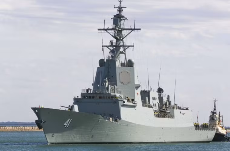 Phát biểu tại buổi lễ bàn giao tại nhà máy đóng tàu Osborne Naval ở Adelaide, Bộ trưởng Công nghiệp Quốc phòng Australia cho biết, tàu NUSHIP Brisbane đã được hạ thủy vào tháng 12/2016 và sẽ được đưa vào sử dụng trong Hải quân Australia vào năm nay. Ảnh: Janes.