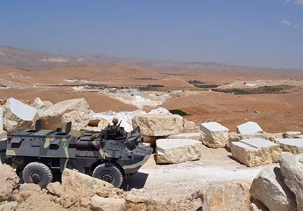  Quân đội Lebanon đã giành được nhiều thắng lợi trước phiến quân IS ở khu vực biên giới với Syria. Ảnh: FNA.