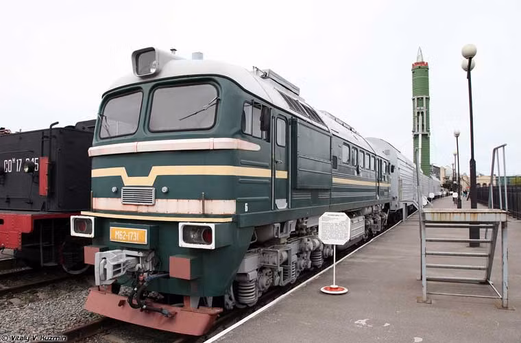 Ngoài đại pháo TM-3-12, người Liên Xô không phát triển kiểu pháo nào khác. Tuy nhiên, khi công nghệ tên lửa liên lục địa phát triển, Liên Xô đã “hồi sinh” một phần vũ khí lỗi thời này. Đó chính là hệ thống tên lửa đạn đạo liên lục địa RT-23 Modolet đặt trên tàu hỏa.