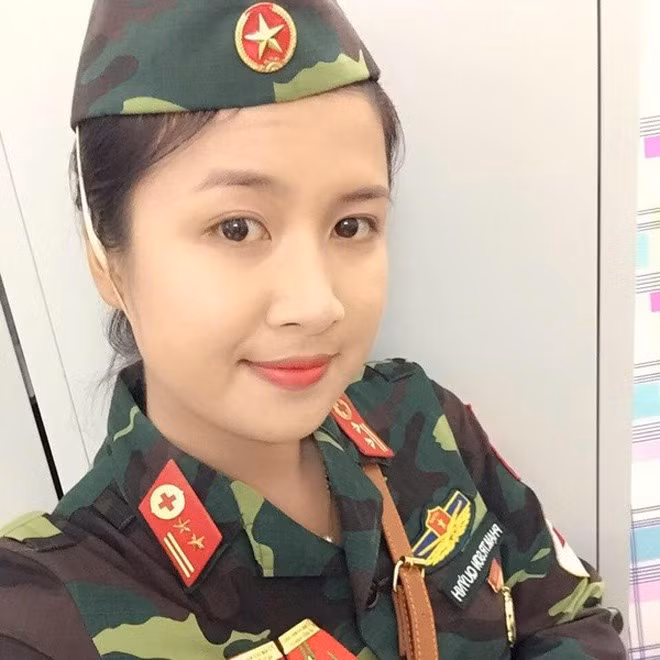 Trúc Quỳnh cho biết, lễ diễu binh được chuẩn bị trước đó 4 tháng với lịch tập luyện dày đặc. “Dù vất vả nhưng được khoác trên mình quân phục, diễu binh trong ngày Quốc khánh, tôi và các bạn đều hạnh phúc và cố gắng hoàn thành tốt nhiệm vụ”.