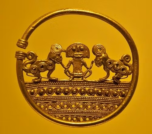 Một kịch bản khác cho rằng người Inca ném tất cả đồ vật bằng vàng xuống một hồ để người Tây Ban Nha không thể lấy chúng. 