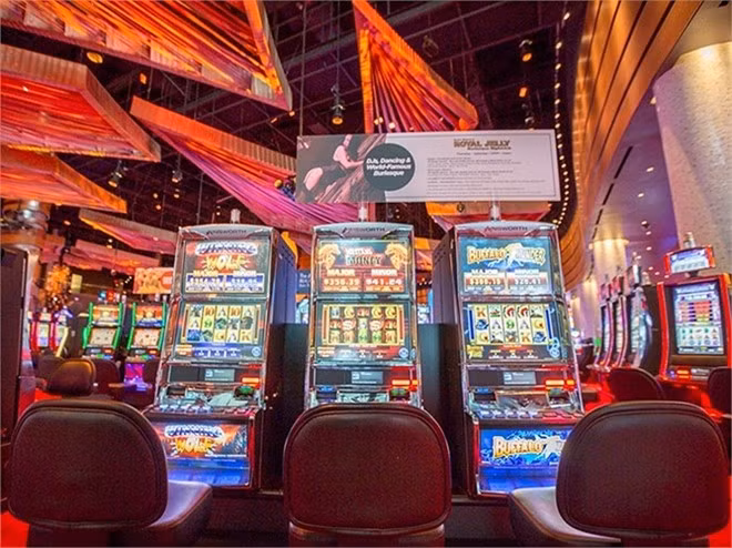 Atlantic City, New Jersey, Mỹ – Thành phố nổi tiếng với cảnh cờ bạc trong ánh đèn xa hoa. Tuy nhiên người dùng Trip Advisor lại gọi nó là “thị trấn hào nhoáng giữa cảnh đói nghèo”. 