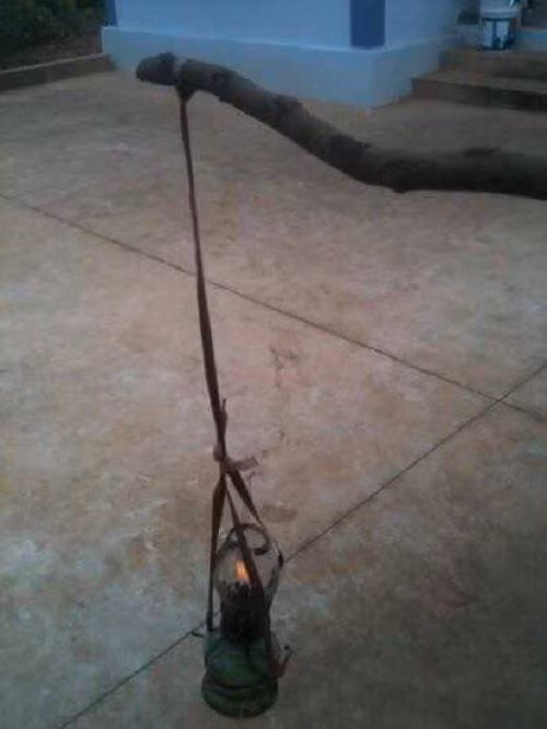 Đến chiếc lồng đèn Trung thu phiên bản "chị Dậu" như thế này mà cũng nghĩ ra được thì đúng là "thánh chế".