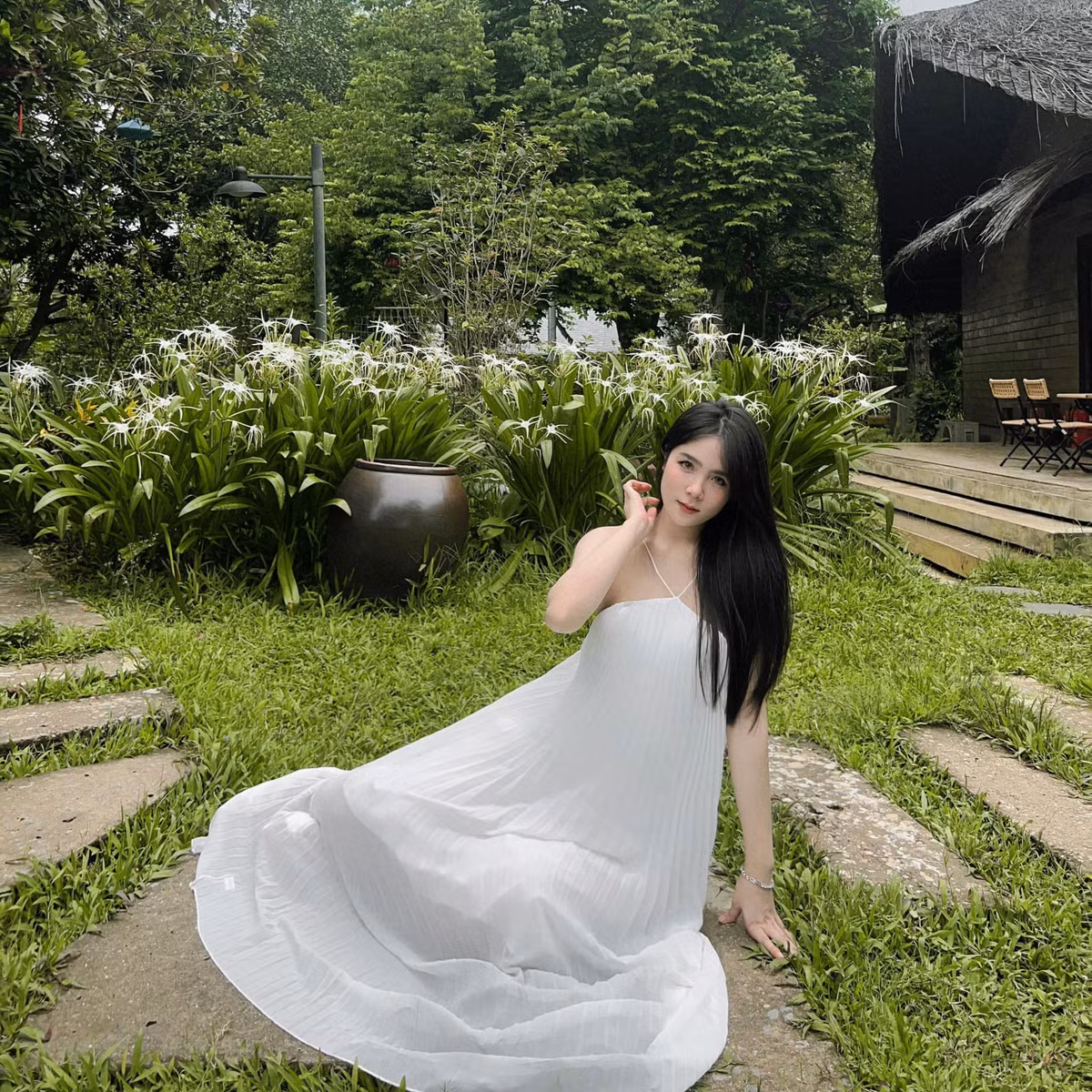 Thu Giang vẫn giữ nhan sắc nổi bật, thậm chí mặn mà hơn khi làm vợ, làm mẹ.