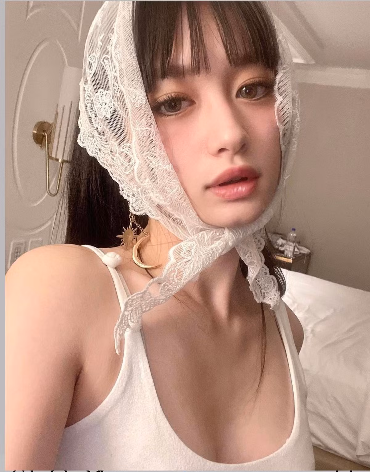 Susan không chỉ xinh đẹp mà còn là một sinh viên có thành tích xuất sắc. Trước đó, cô được nhận vào trường thiết kế nổi tiếng Parsons School of Design và nhận được học bổng trị giá 9.000 USD mỗi năm.