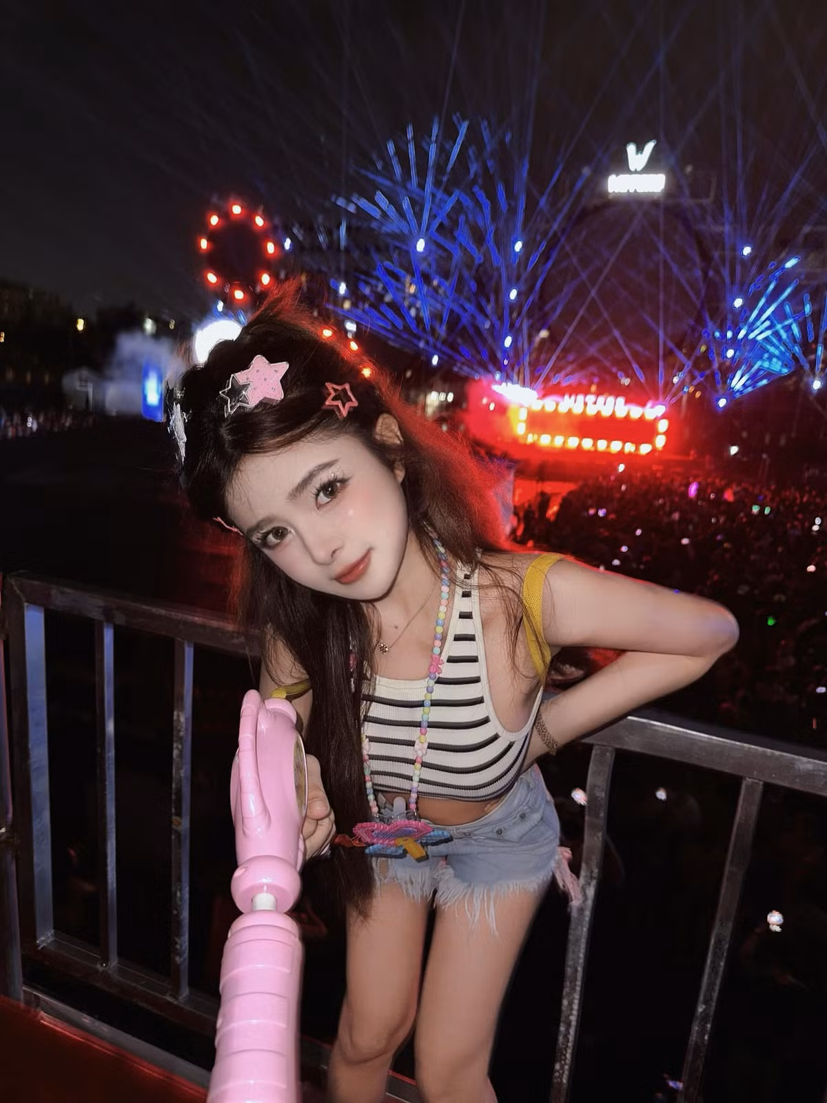An Dâu dù không tham gia showbiz nhưng vẫn giữ được độ "hot".
