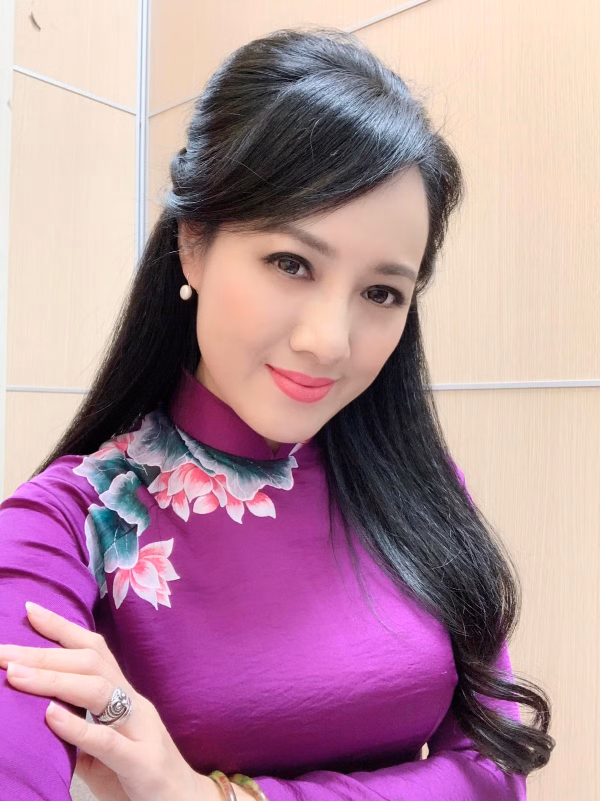 Không chỉ với tài năng của mình, vẻ đẹp của cựu BTV Thời sự Hoài Anh cũng khiến nhiều người ngưỡng mộ.