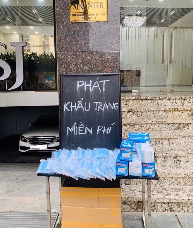 Dan mang chia se dia diem phat khau trang mien phi giua dich corona-Hinh-2