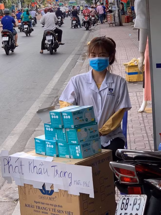 Dan mang chia se dia diem phat khau trang mien phi giua dich corona