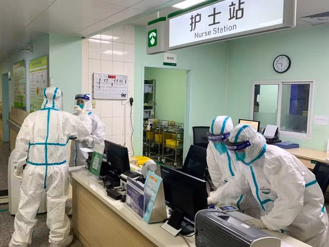 Dịch viêm phổi cấp do virus Corona gây ra bùng phát ở Vũ Hán, Trung Quốc nhanh chóng lan rộng ra nhiều nước. Tính đến thời điểm hiện nay, 30 quốc gia và vùng lãnh thổ trên thế giới có người nhiễm virus corona.