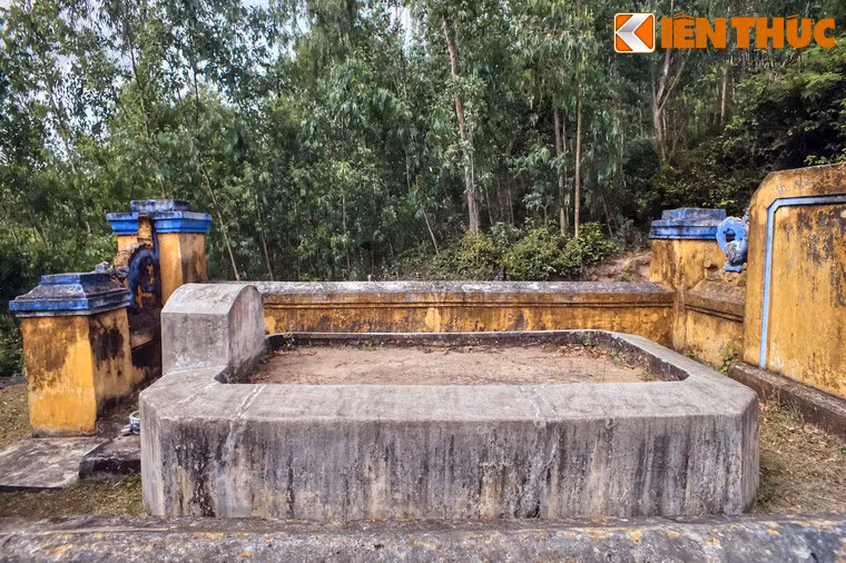 Trong những vở tuồng của cụ Đào Tấn còn được diễn đến ngày nay, có thể kể đến các vở Tam nữ đồ vương, Sơn Hậu, Đào Phi Phụng... Ngoài ra, cụ còn sáng tác khá nhiều tác phẩm văn thơ.