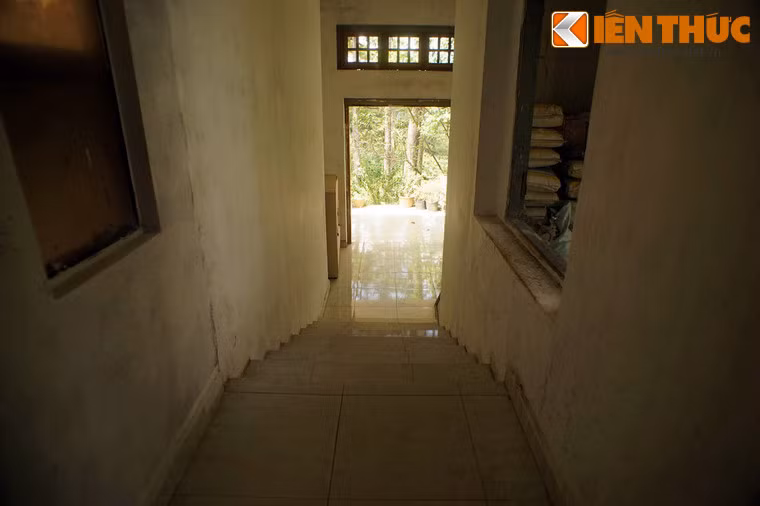 Một số hình ảnh khác về "nhà ma" trên đèo Prenn ở Đà Lạt.