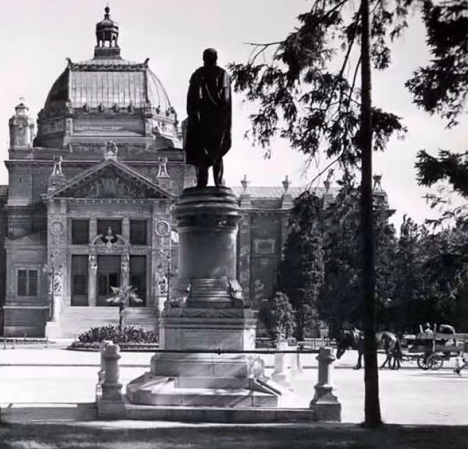 Đài tưởng niệm Peter Preradović, Zagreb năm 1895. Ảnh: Vintag.