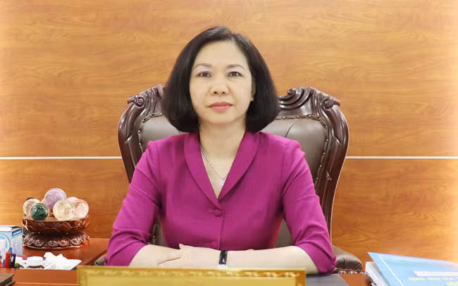 Phó Chủ tịch UBND thành phố Hà Nội Vũ Thu Hà (SN 1972, quê quán Hà Nội). Trình độ chuyên môn: Thạc sĩ quản trị kinh doanh; Cử nhân Luật.