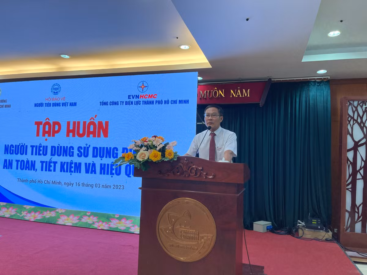 Tập huấn “Người tiêu dùng sử dụng điện an toàn, tiết kiệm và hiệu quả" - Hình 3 Tap huan “Nguoi tieu dung su dung dien an toan, tiet kiem va hieu qua