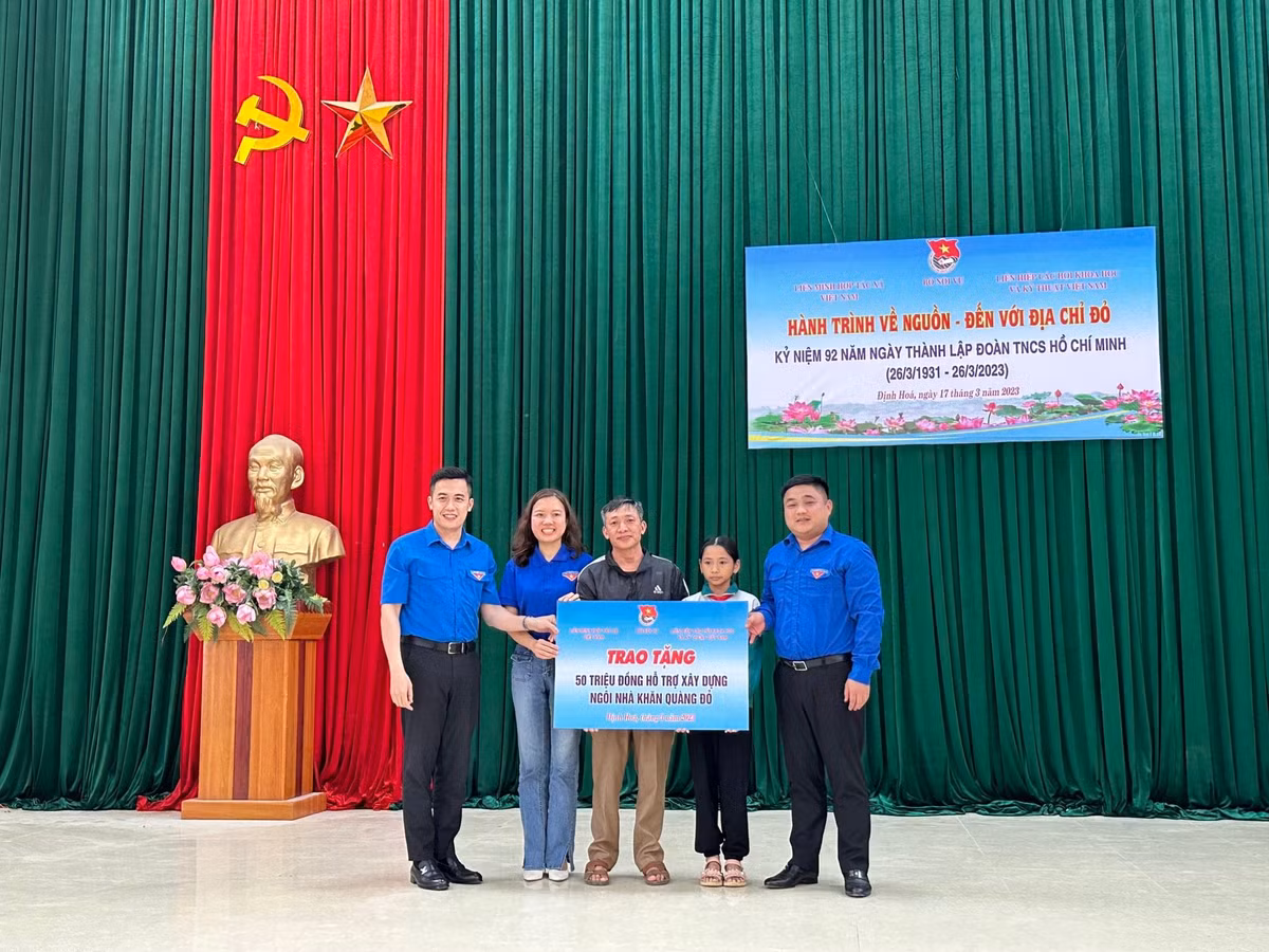 Nhiều hoạt động ý nghĩa hành trình về nguồn tại Định Hóa Thái Nguyên Nhieu hoat dong y nghia hanh trinh ve nguon tai Dinh Hoa Thai Nguyen
