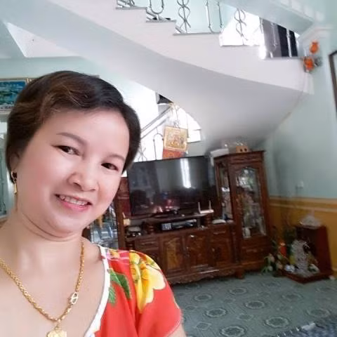 Phiên xử diễn ra trong một ngày, thẩm phán Phạm Văn Tuyển làm chủ tọa. Người bào chữa cho 2 bị cáo là các luật sư Giang Hồng Thanh (Đoàn luật sư Hà Nội) và Vũ Thị Nga (Đoàn luật sư Quảng Ninh).