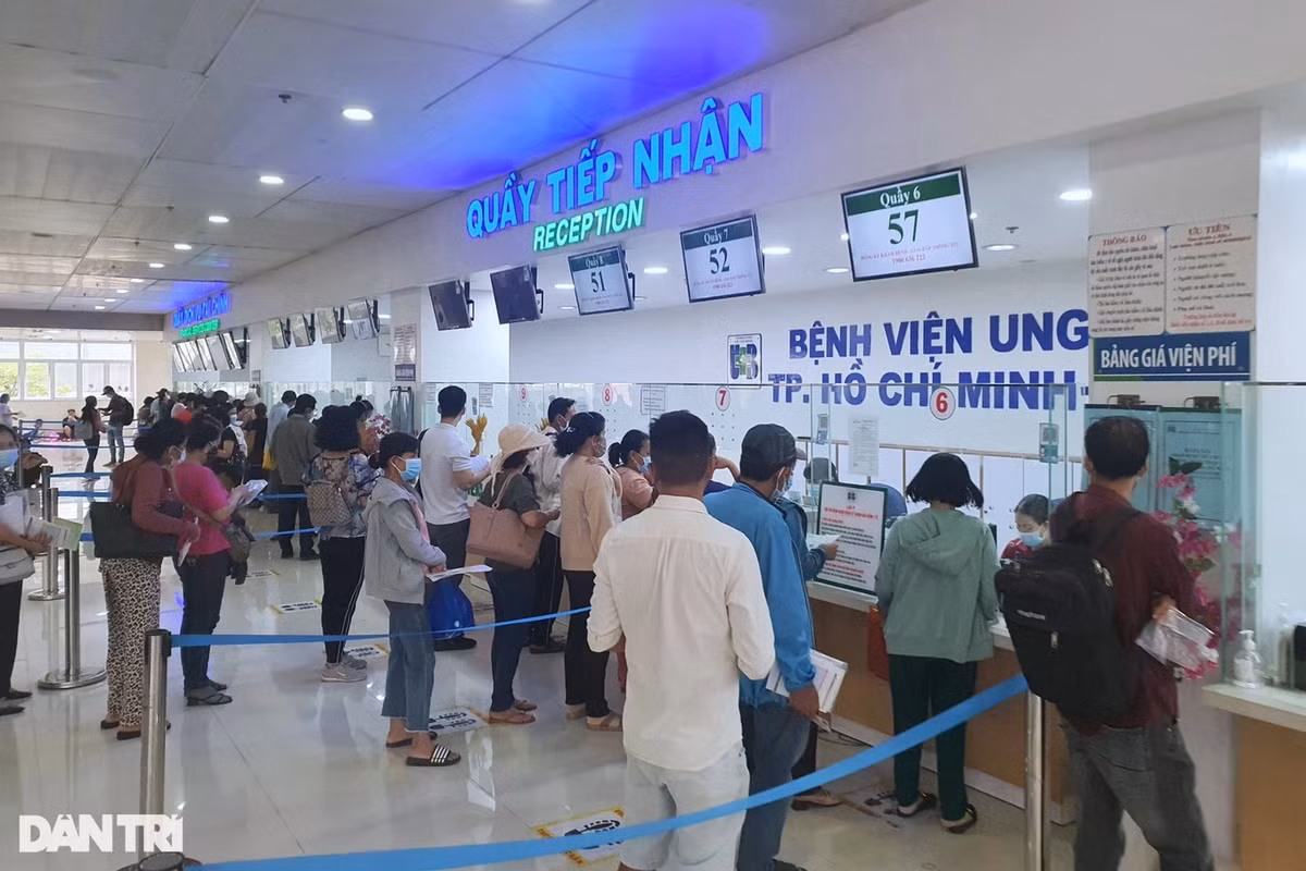 Cong an lam viec voi co gai to bac si doi “vui ve” moi dua thuoc-Hinh-2