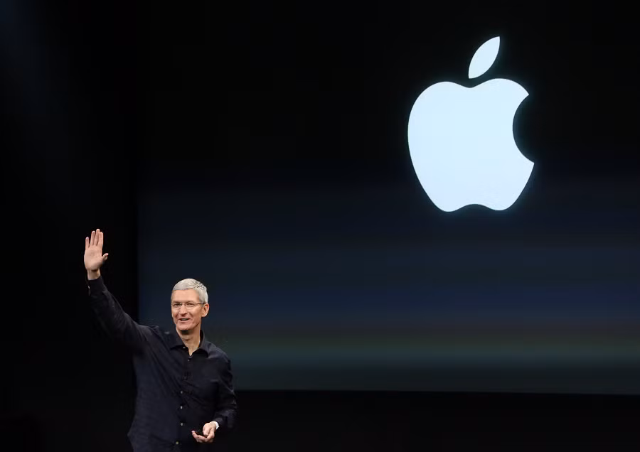 Cụ thể, một số lượng khách mời nhất định sẽ được mời đến Apple Park để trải nghiệm trực tiếp sự kiện và các sản phẩm mới của Apple. Điều này cho phép Apple có quyền kiểm soát chặt chẽ nội dung sự kiện và áp dụng linh hoạt các hiệu ứng độc đáo để tạo ấn tượng mạnh mẽ.