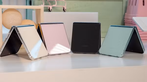 Sản phẩm được giới thiệu với 4 màu sắc mới: Xanh Mint, Xám Indie, Kem Latte, và Tím Fancy.