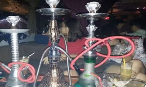 Để thu hút khách, nhiều quán đã pha rượu mạnh, trộn một ít cần sa, cocain, heroin, thậm chí cả các loại ma túy tổng hợp vào shisha. Ảnh minh họa.